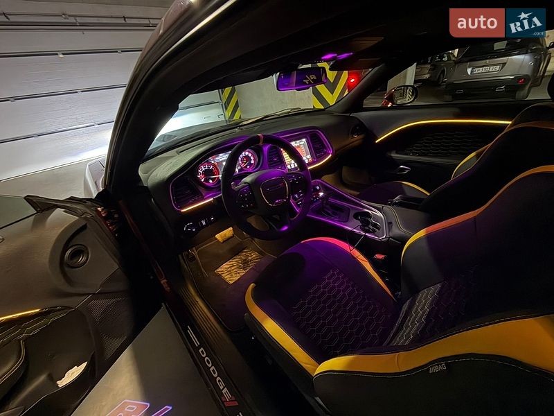 Купе Dodge Challenger 2021 в Львові