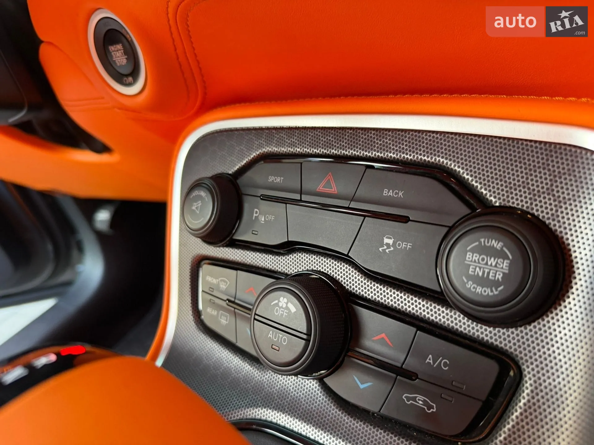 2016 Dodge Challenger - мініатюра 43