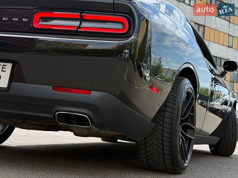 Купе Dodge Challenger 2017 в Киеве