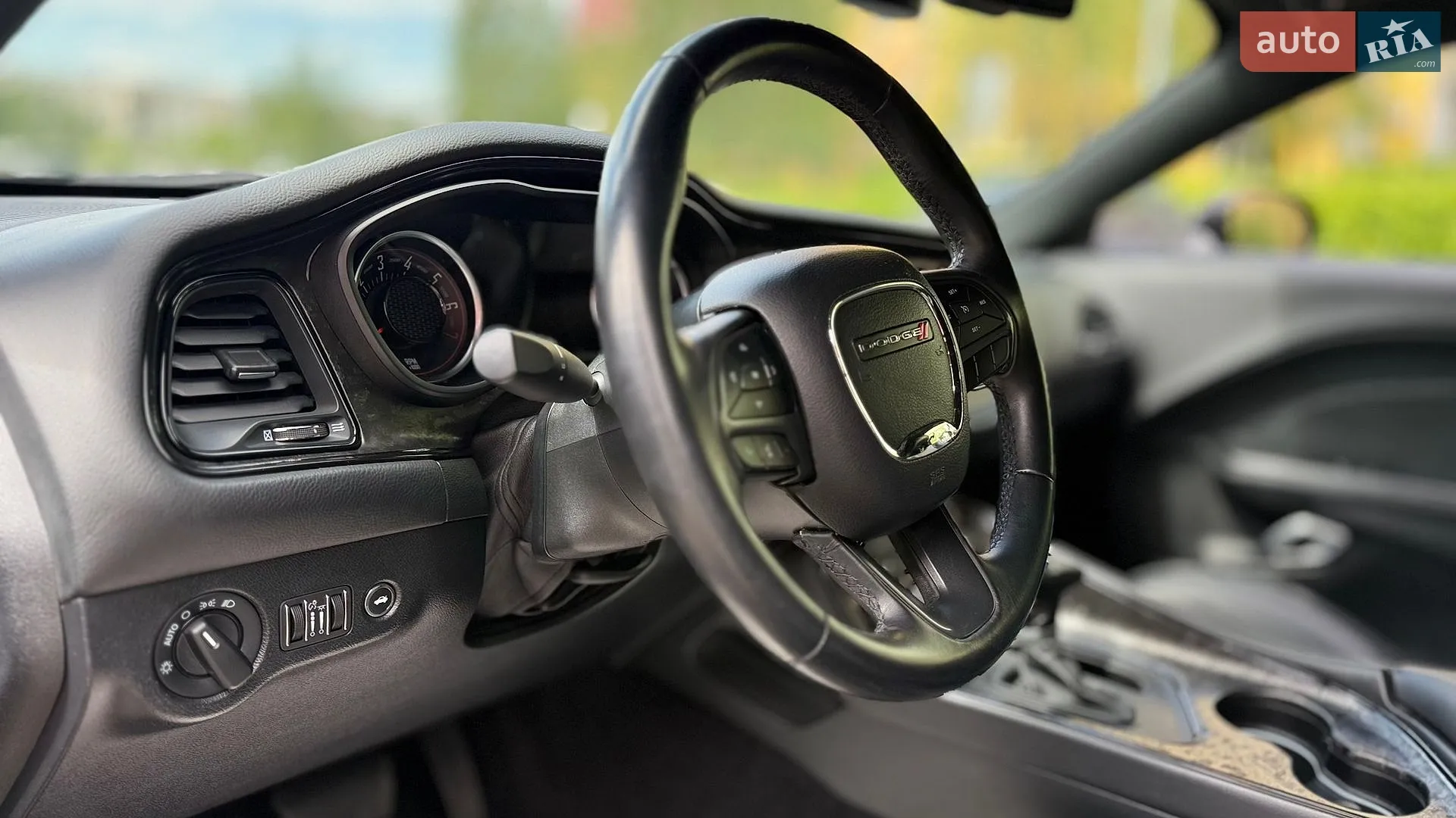 2017 Dodge Challenger - мініатюра 14