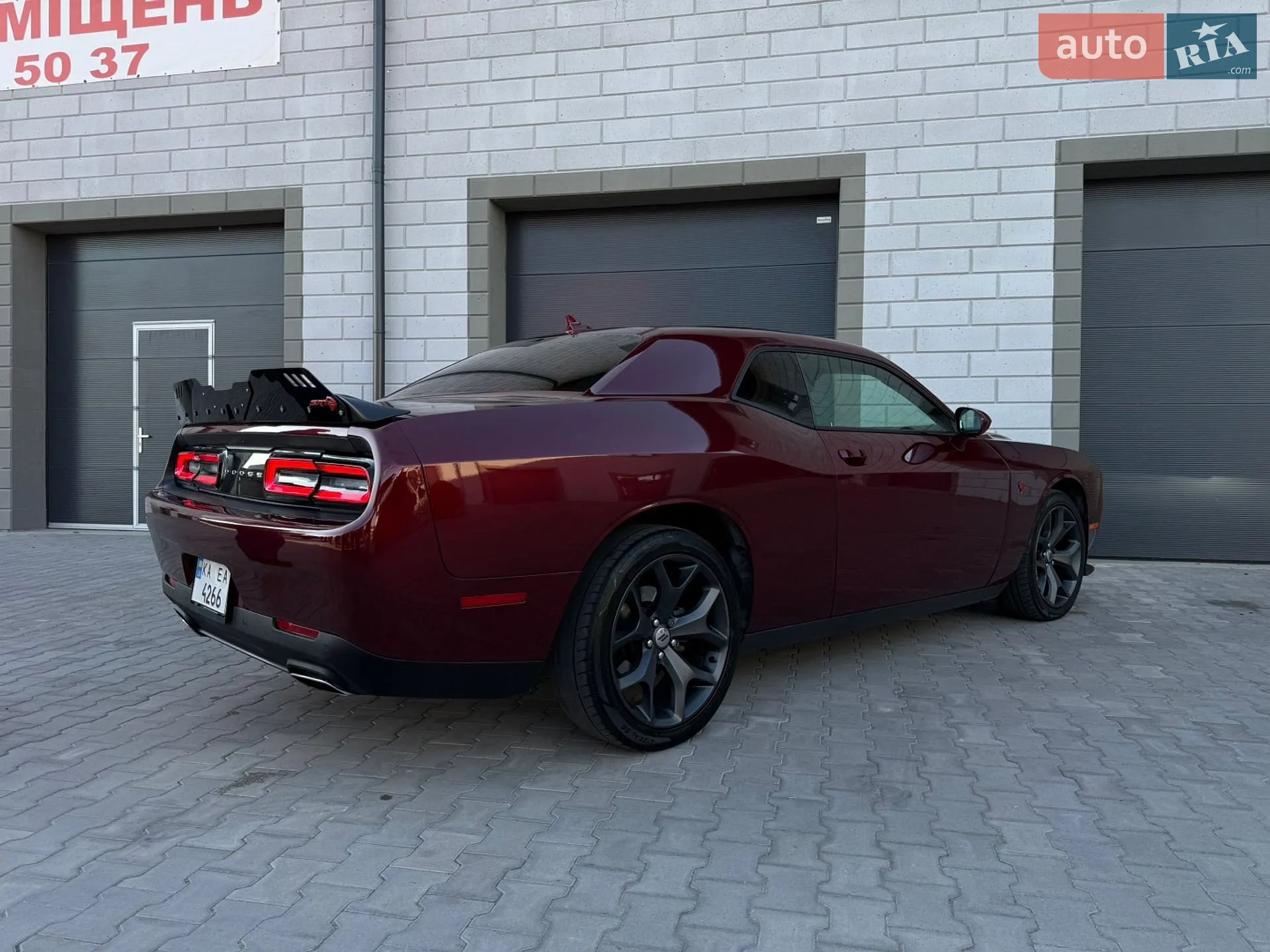 2017 Dodge Challenger - мініатюра 28