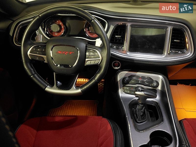 Купе Dodge Challenger 2016 в Полтаве