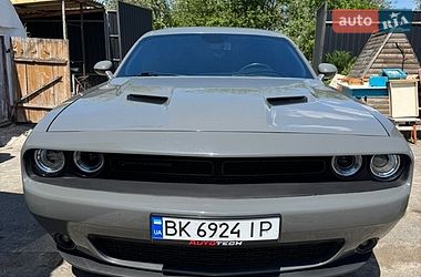 Купе Dodge Challenger 2018 в Рівному