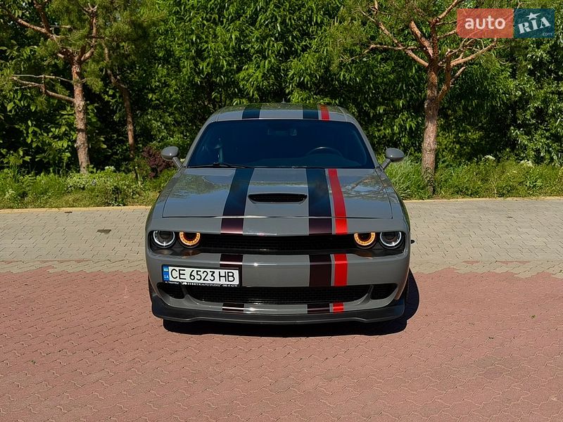 Купе Dodge Challenger 2018 в Чернівцях