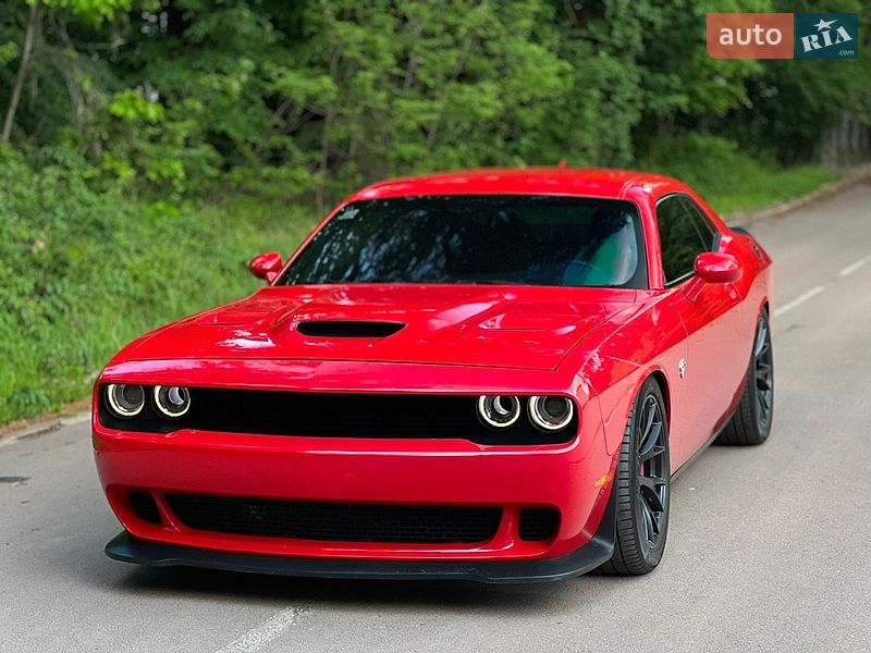 Купе Dodge Challenger 2016 в Ужгороде