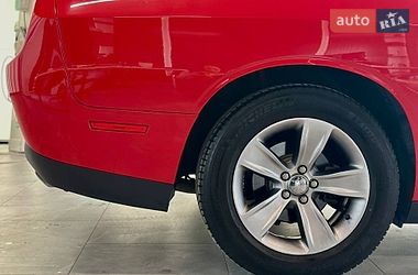 Купе Dodge Challenger 2016 в Львові