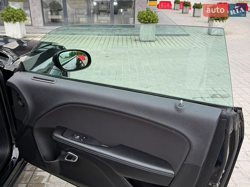 Купе Dodge Challenger 2017 в Львові