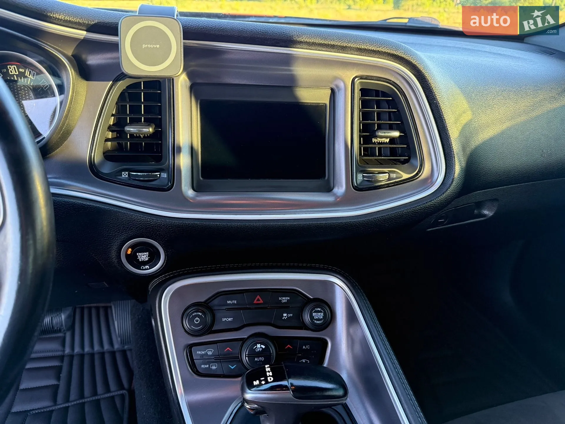 2019 Dodge Challenger - мініатюра 23
