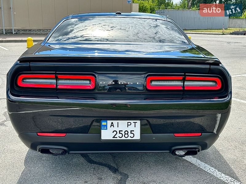 Купе Dodge Challenger 2017 в Киеве