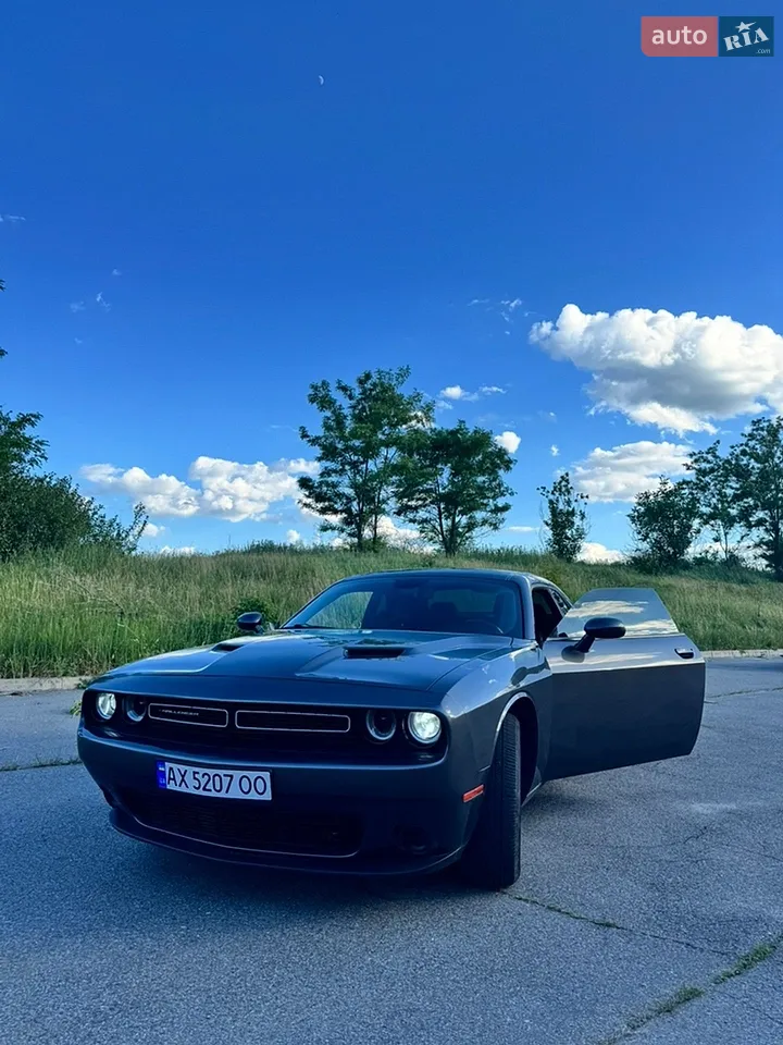 2019 Dodge Challenger - мініатюра 14