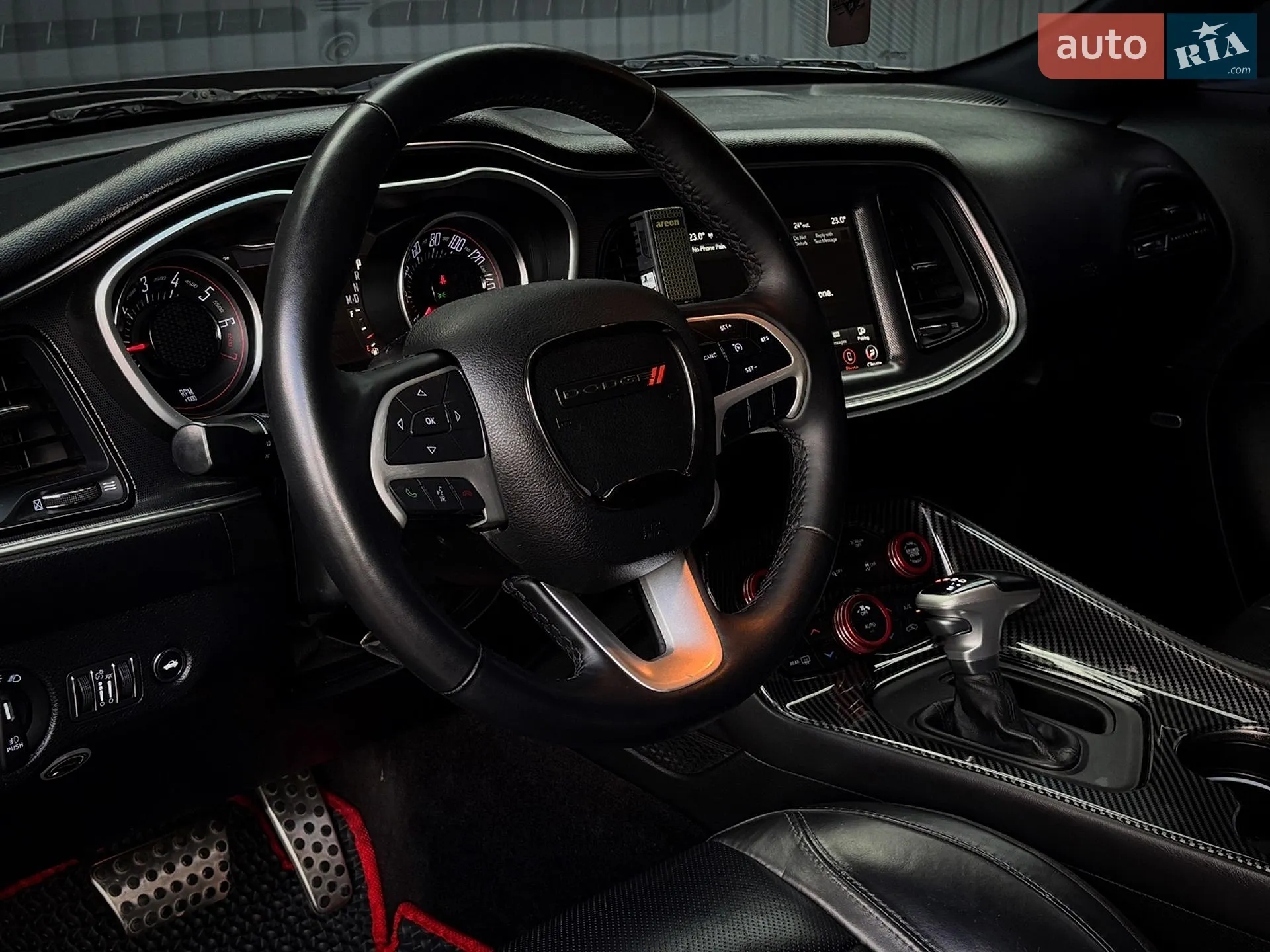 2018 Dodge Challenger - мініатюра 18