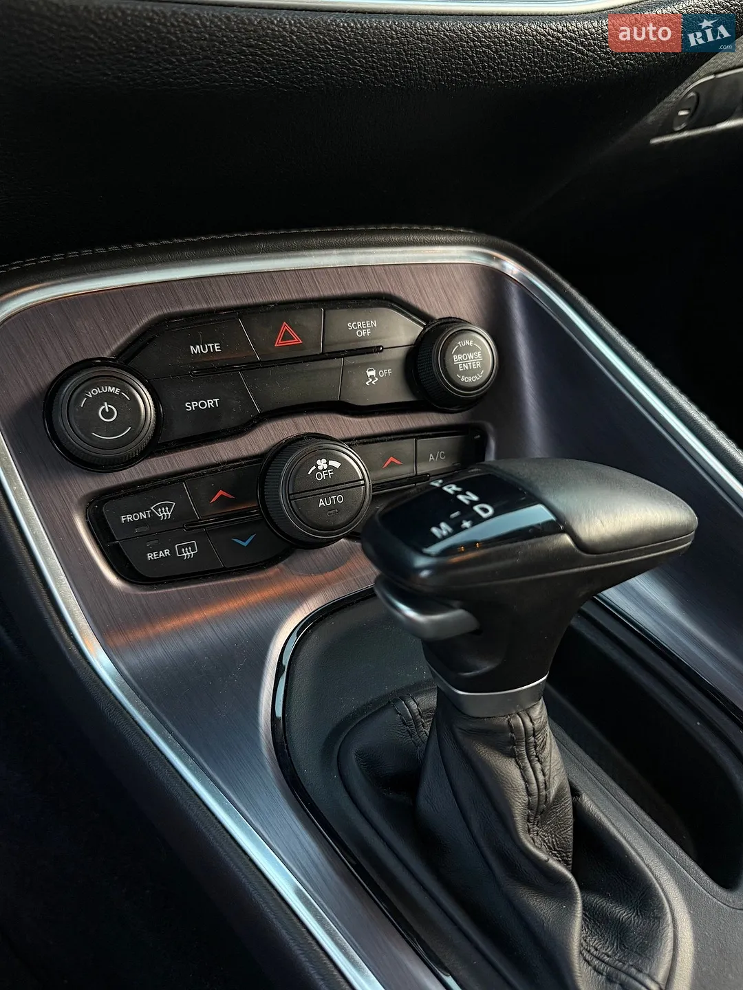 2018 Dodge Challenger - мініатюра 16
