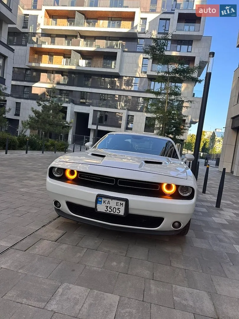 2018 Dodge Challenger - мініатюра 2