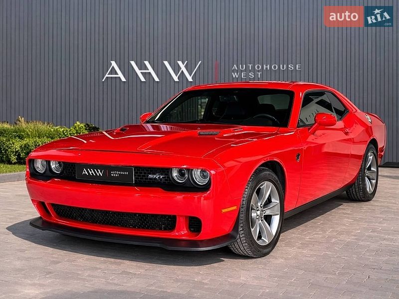 Купе Dodge Challenger 2016 в Львові