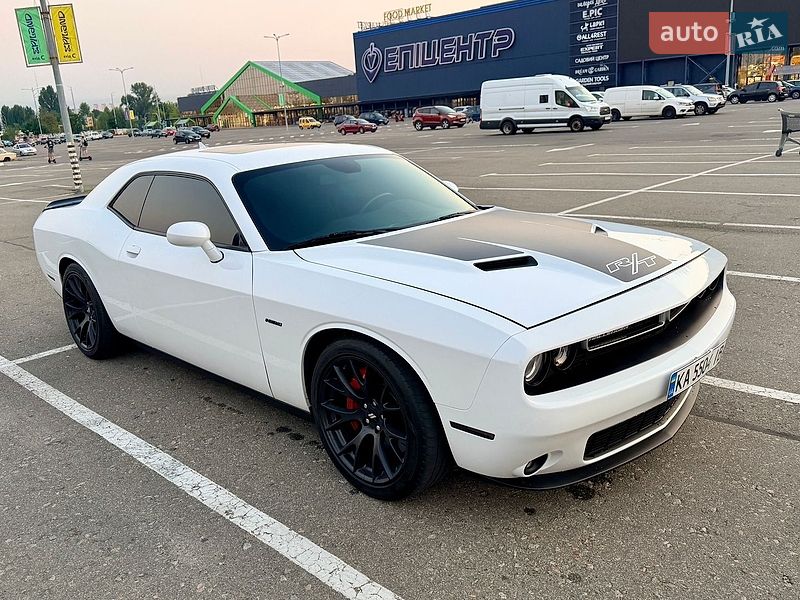 Купе Dodge Challenger 2017 в Києві