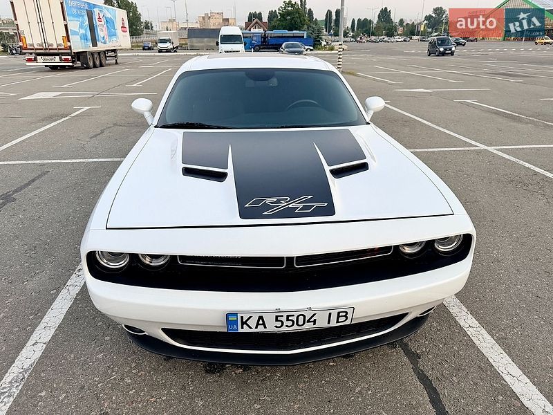Купе Dodge Challenger 2017 в Києві