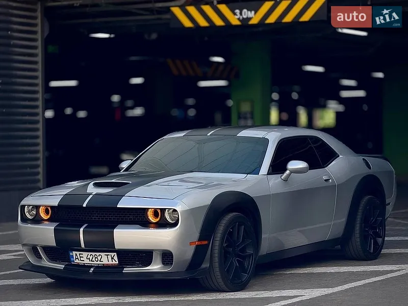 Dodge Challenger