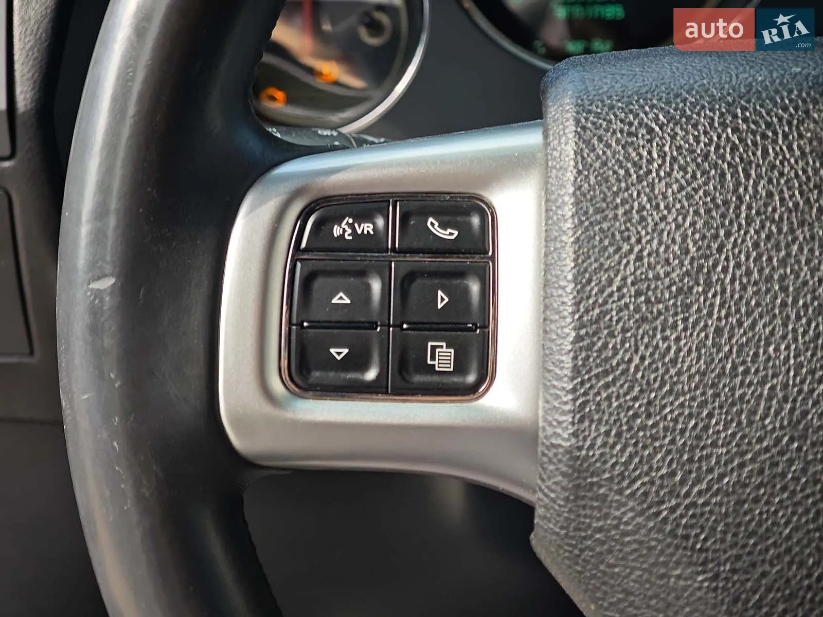 2014 Dodge Challenger - мініатюра 25