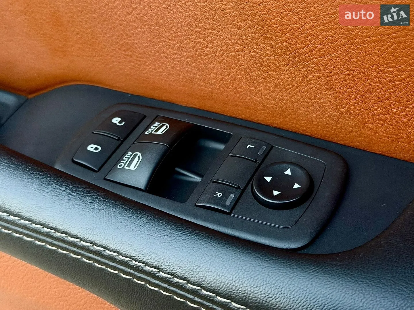 2019 Dodge Challenger - мініатюра 20