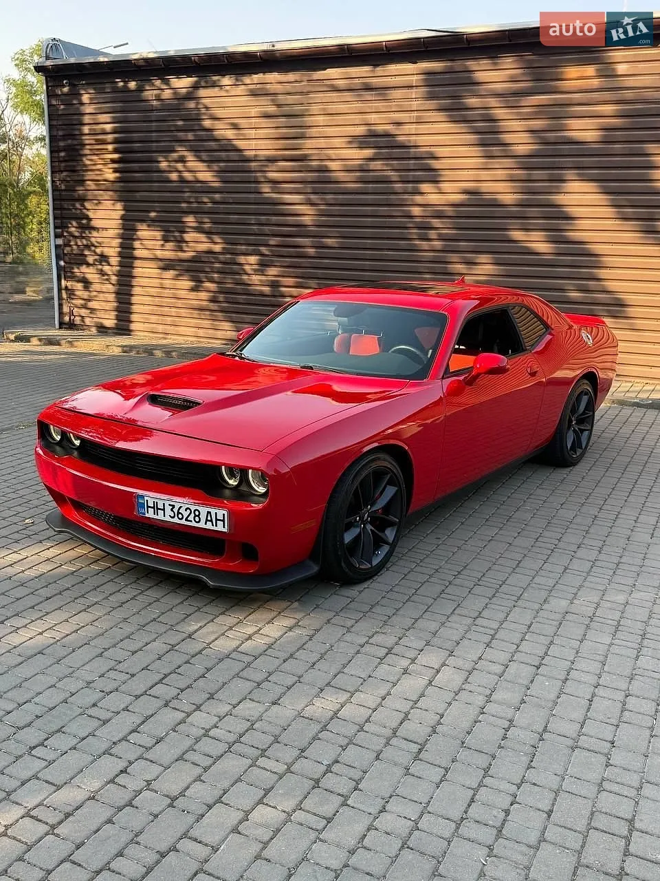 2022 Dodge Challenger - фото 1