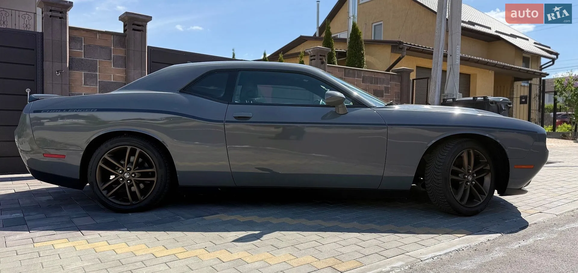 2017 Dodge Challenger - мініатюра 12