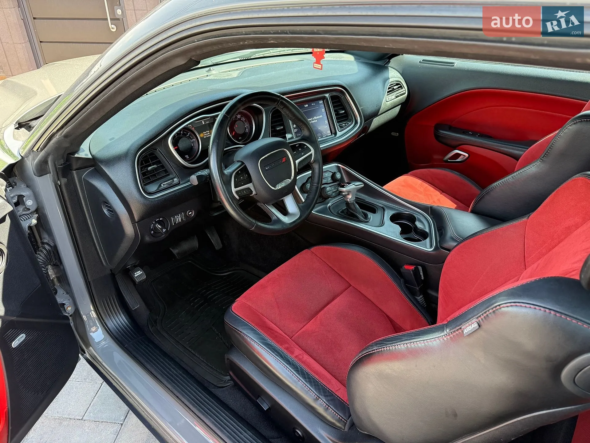 2017 Dodge Challenger - мініатюра 28