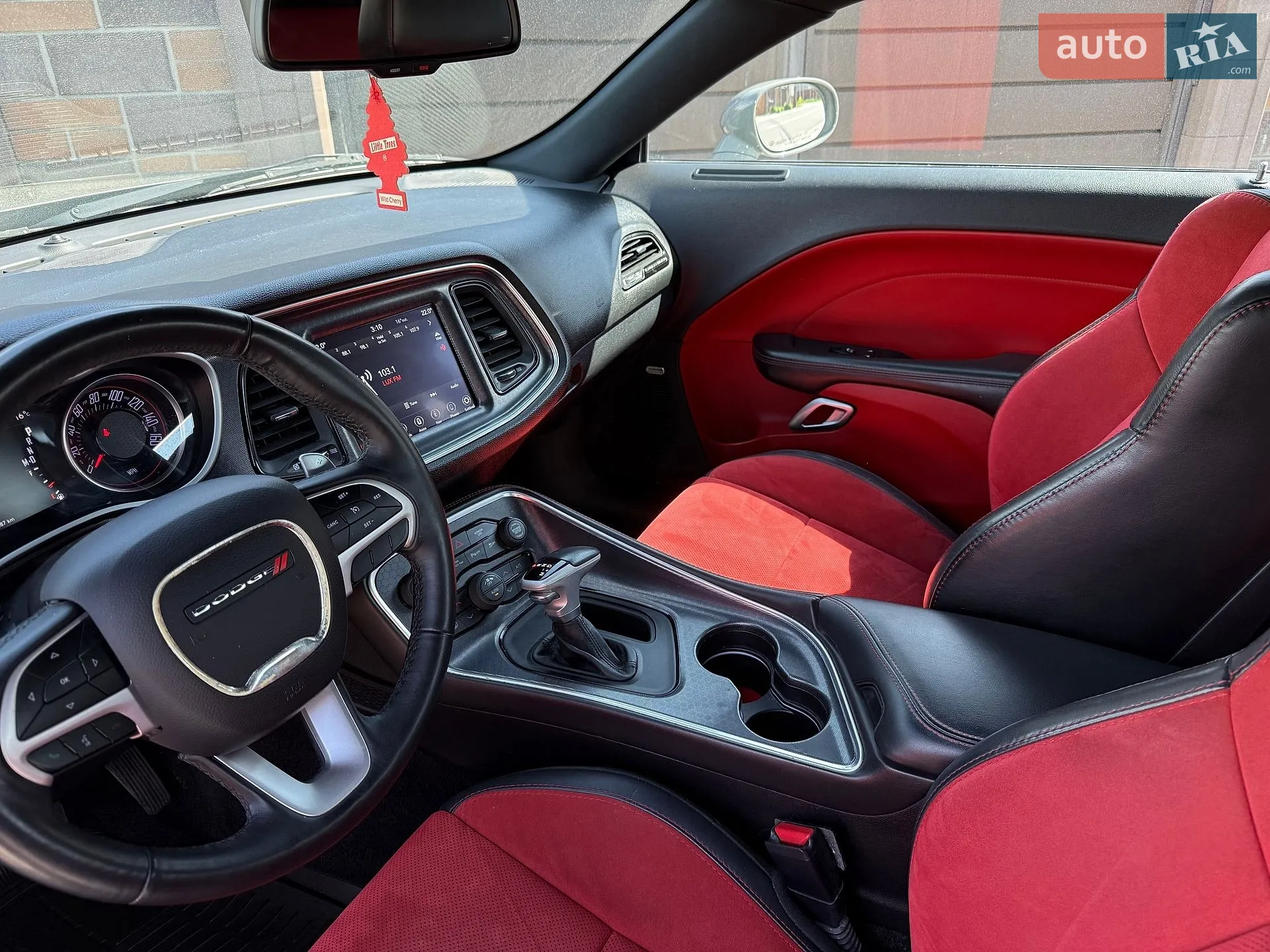 2017 Dodge Challenger - мініатюра 35
