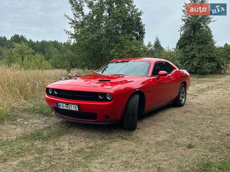 Купе Dodge Challenger 2015 в Киеве