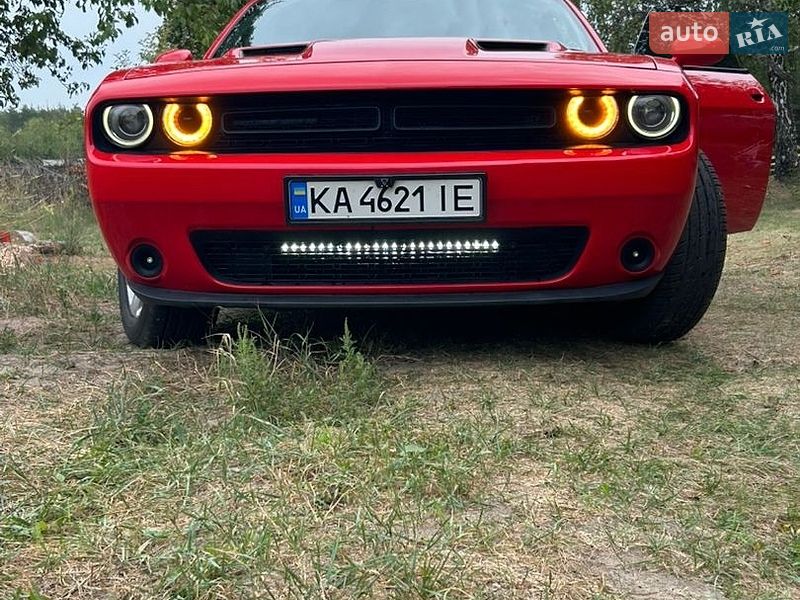 Купе Dodge Challenger 2015 в Киеве