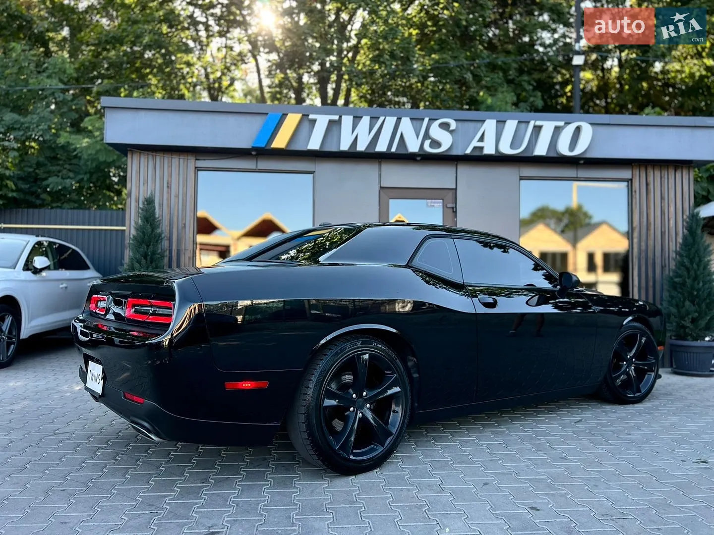2016 Dodge Challenger - мініатюра 19