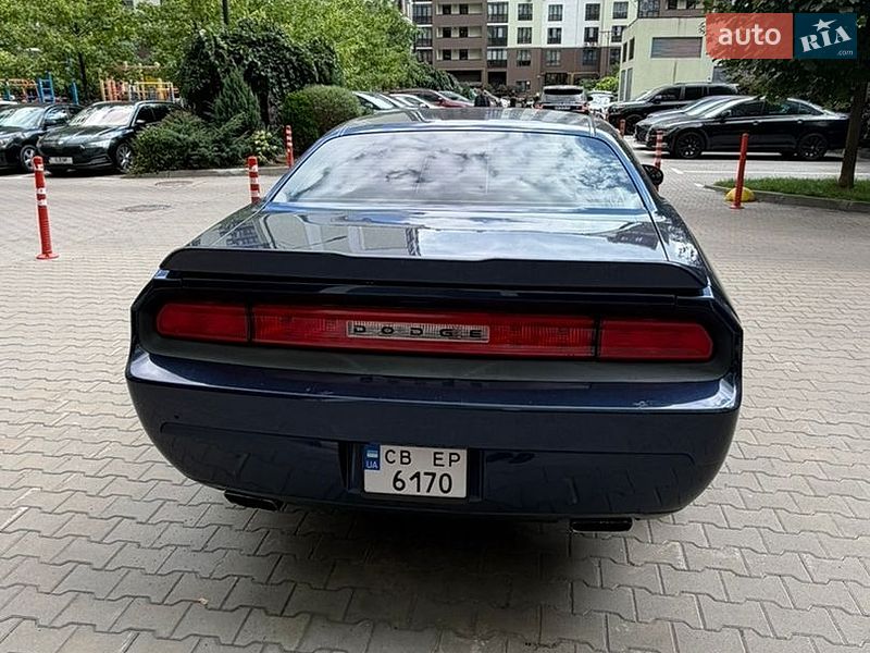 Купе Dodge Challenger 2014 в Києві фото 6 Купе Dodge Challenger 2014 в Києві