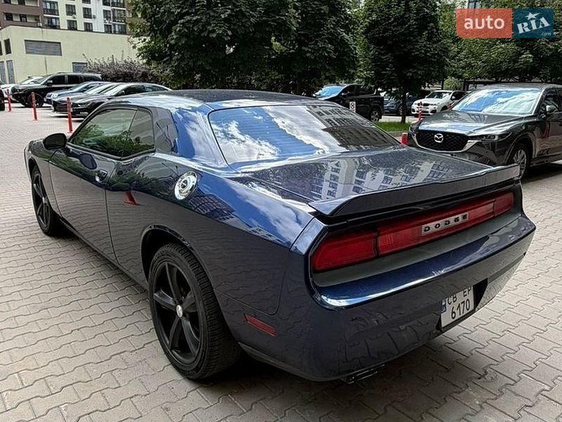 Купе Dodge Challenger 2014 в Києві фото 7 Купе Dodge Challenger 2014 в Києві
