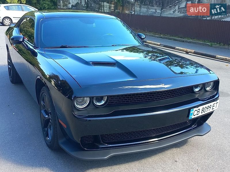 Купе Dodge Challenger 2022 в Чернигове