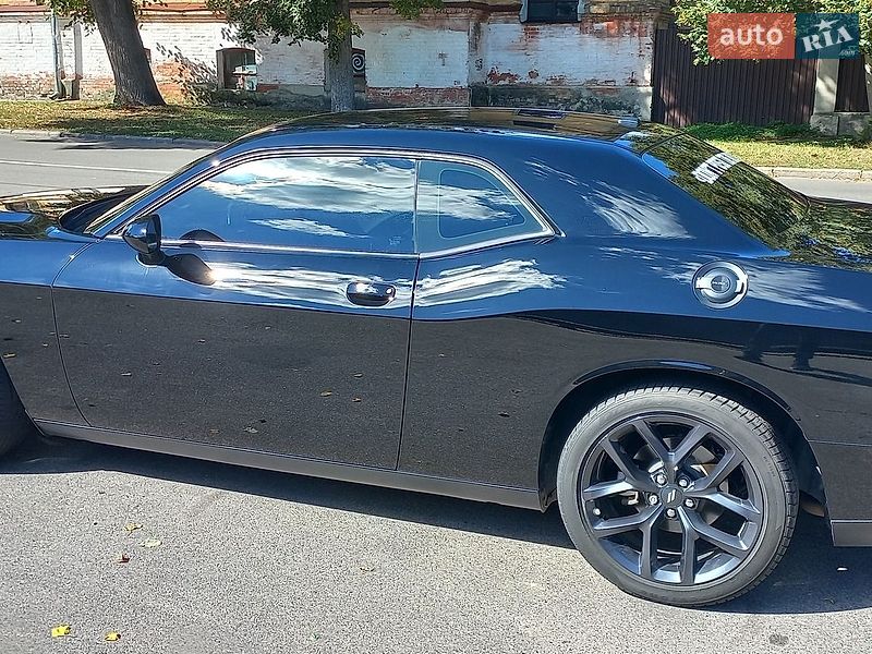 Купе Dodge Challenger 2022 в Чернигове