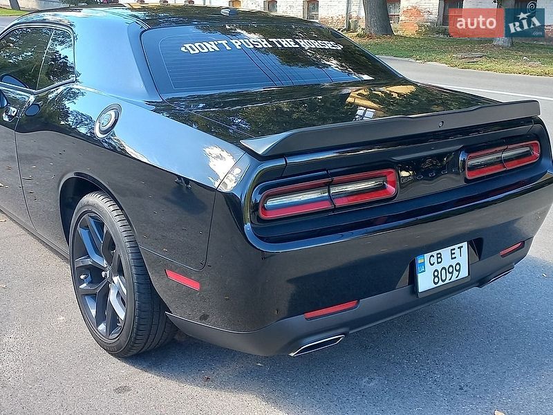 Купе Dodge Challenger 2022 в Чернигове