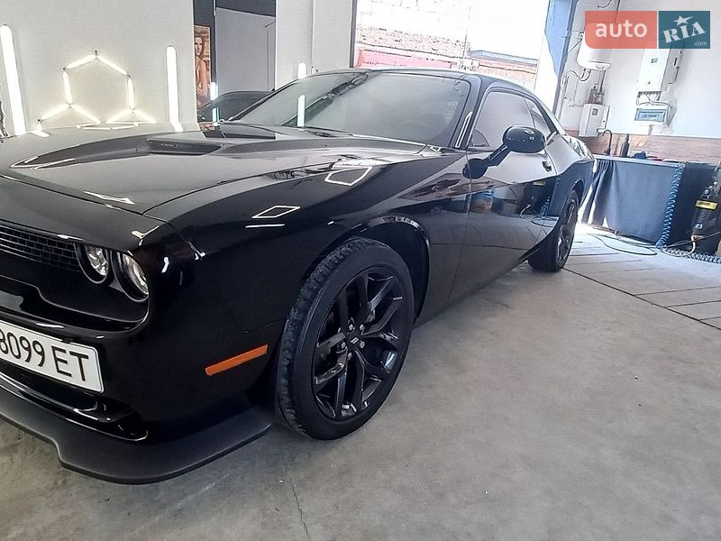 Купе Dodge Challenger 2022 в Чернигове
