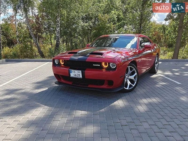 Dodge Challenger, photos from the listing