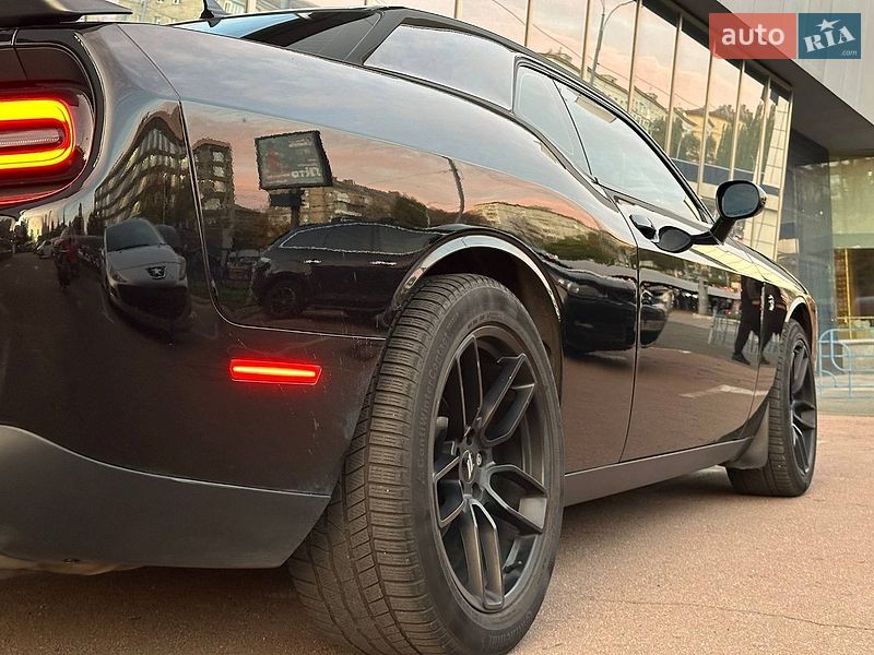 Купе Dodge Challenger 2019 в Києві