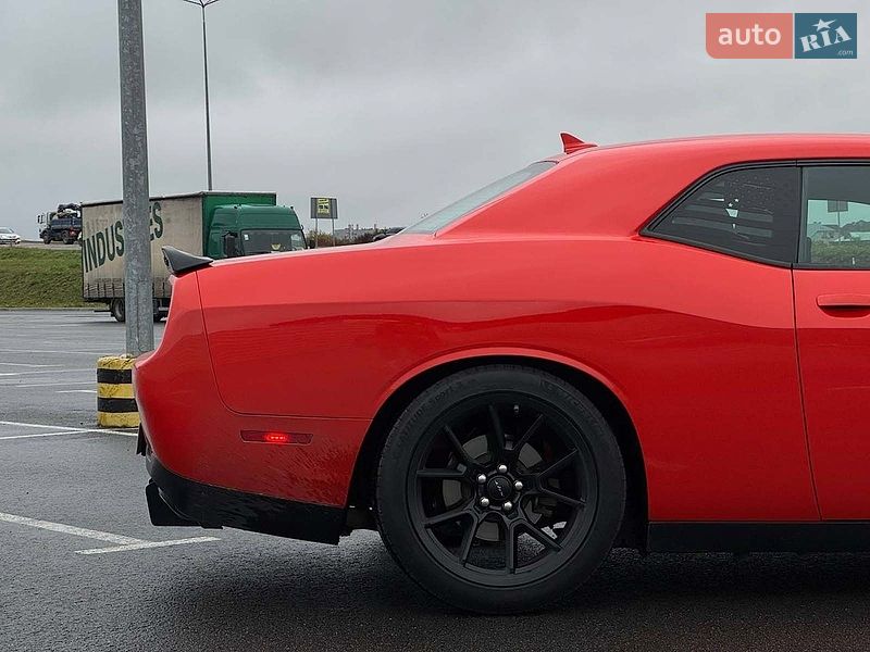 Купе Dodge Challenger 2017 в Львове