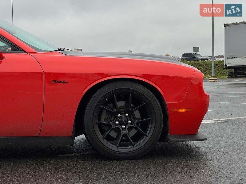 Купе Dodge Challenger 2017 в Львове