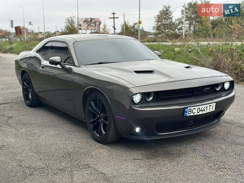Купе Dodge Challenger 2016 в Вінниці