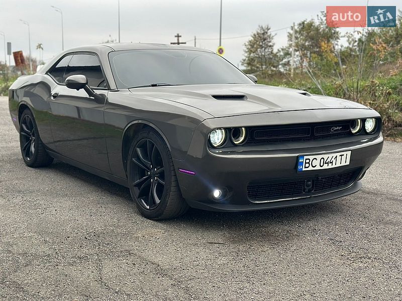 Купе Dodge Challenger 2016 в Вінниці