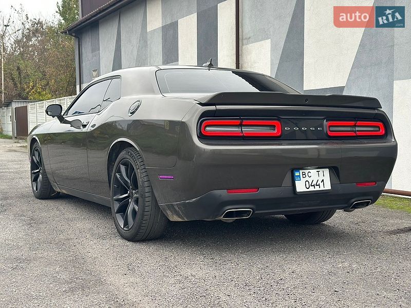Купе Dodge Challenger 2016 в Вінниці