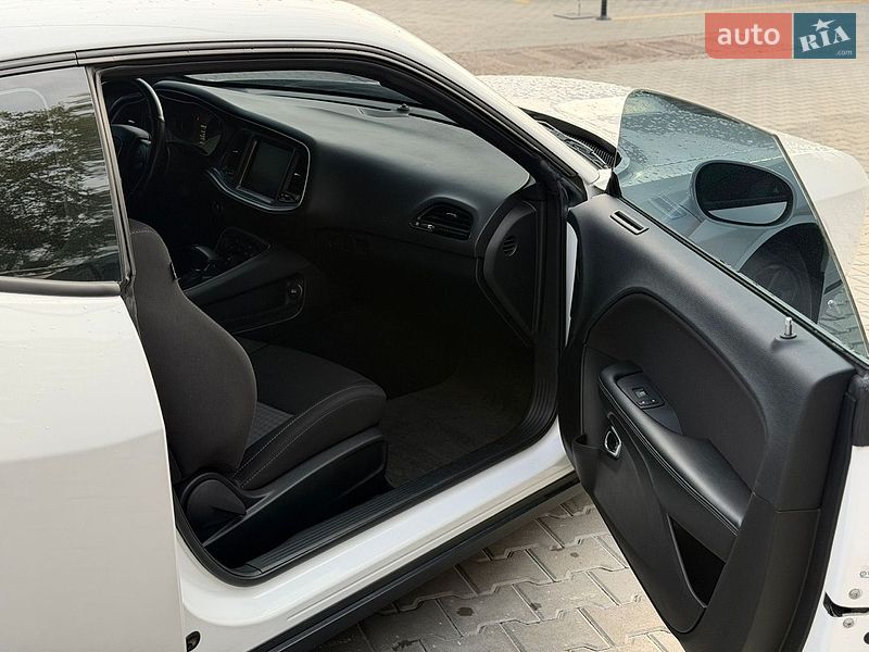 Купе Dodge Challenger 2019 в Києві