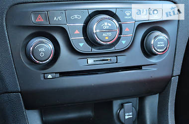 Седан Dodge Charger 2012 в 