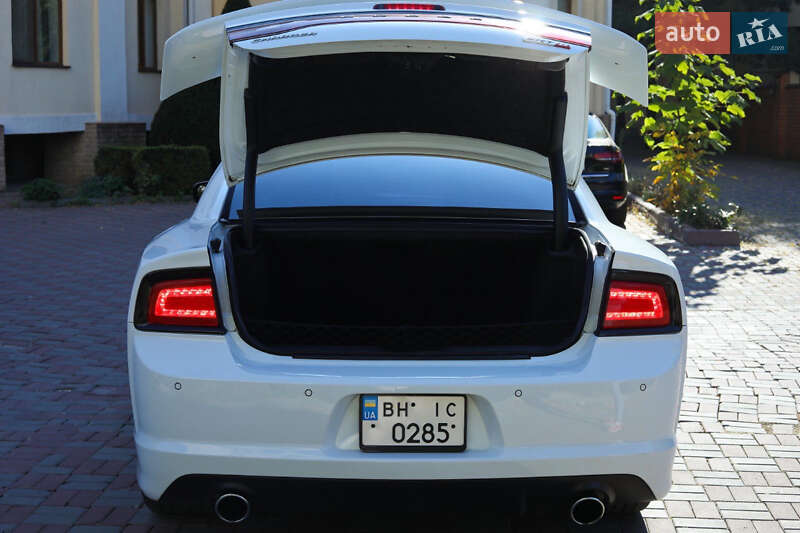 Седан Dodge Charger 2013 в Одесі