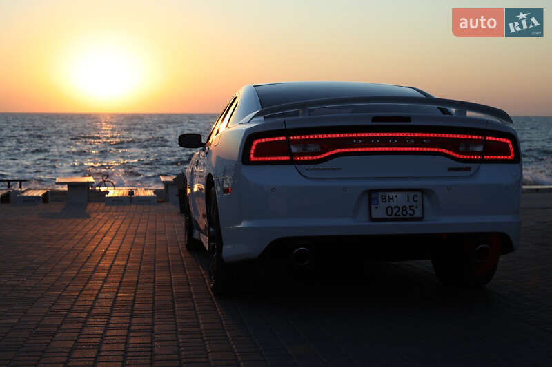 Седан Dodge Charger 2013 в Одесі
