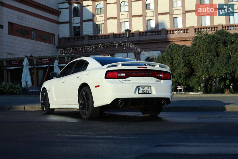 Седан Dodge Charger 2013 в Одесі