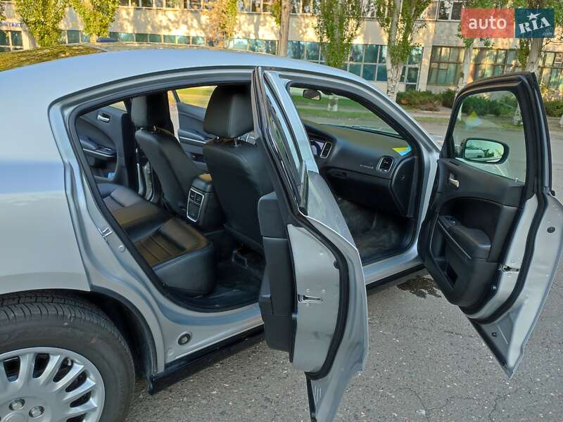 Седан Dodge Charger 2019 в Николаеве