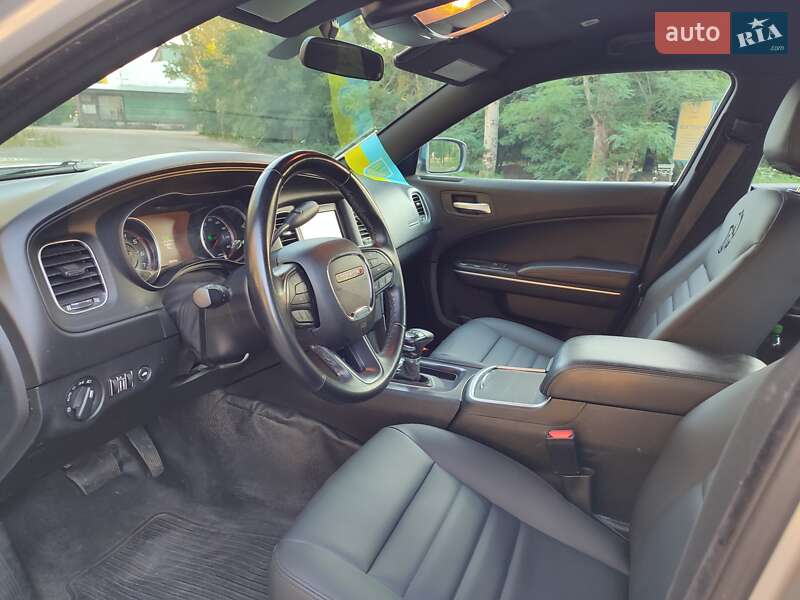 Седан Dodge Charger 2019 в Николаеве